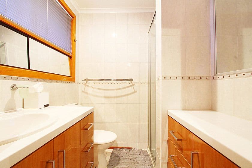 121 Centenary Drive, MILL PARK VIC 3082, Mill Park - Thumbnail 7