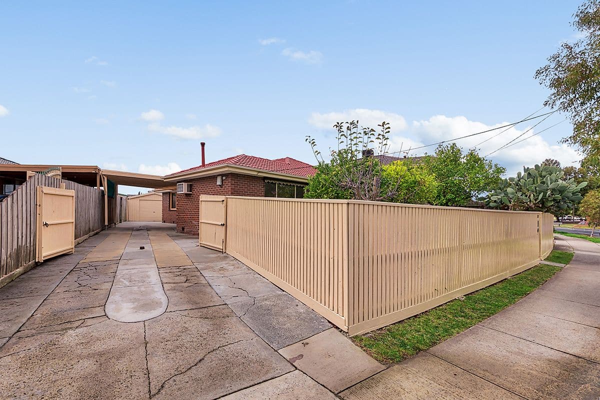 111 Kingsclere Avenue, Keysborough VIC 3173, Keysborough - Thumbnail 4