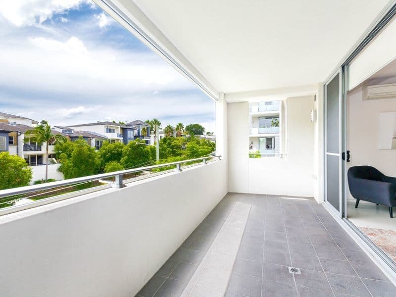 11/54A Blackwall Point Road, Chiswick - Image 1