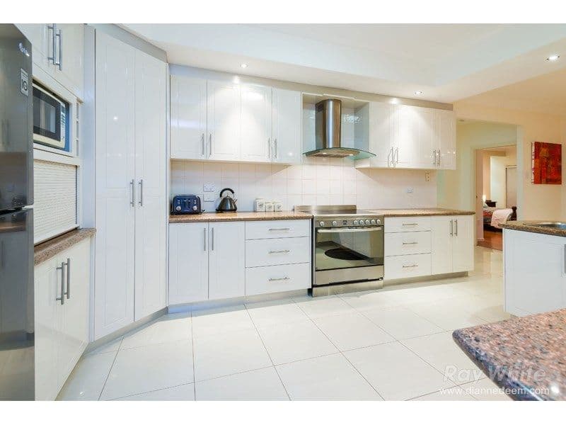 10 Avonlea Place, Eight Mile Plains QLD 4113, Eight Mile Plains - Thumbnail 4