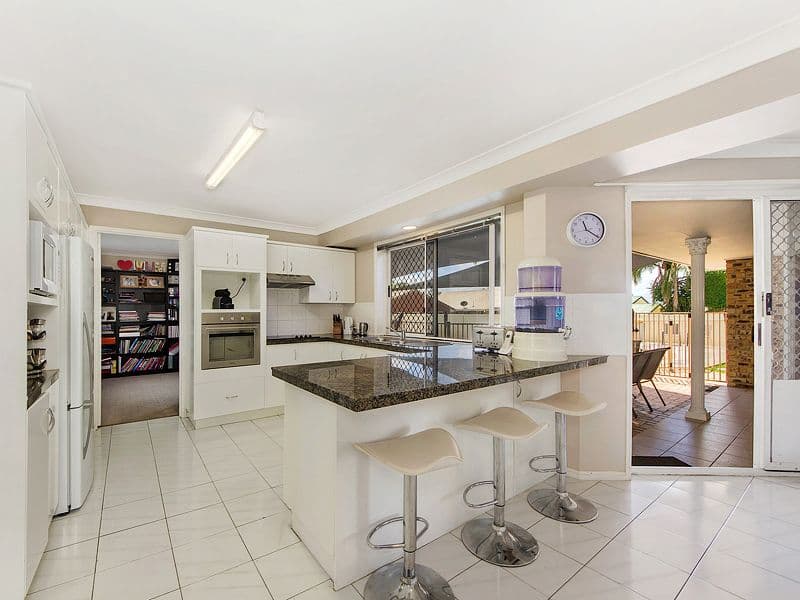 4 Clubhouse Drive, ARUNDEL QLD 4214, Arundel - Thumbnail 2