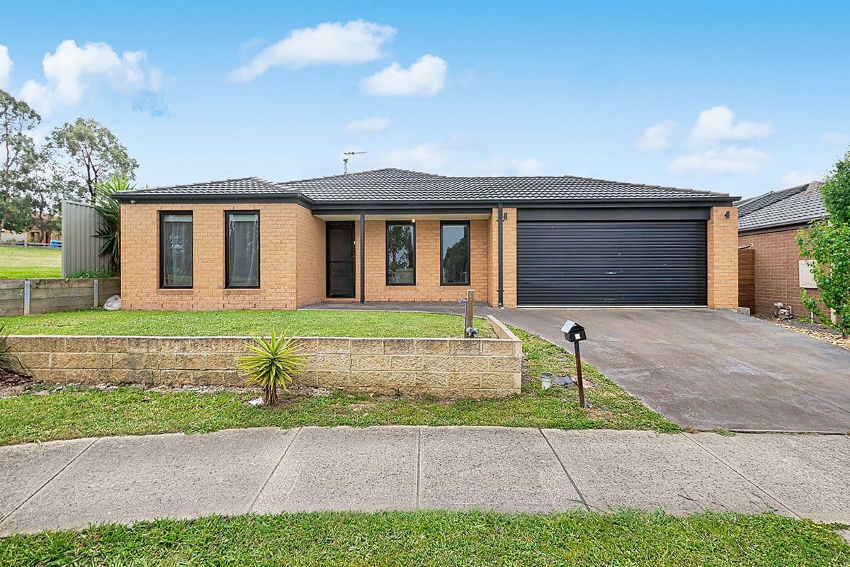 8 Avalon Crescent, Cranbourne East VIC 3977, Cranbourne East - Image 1