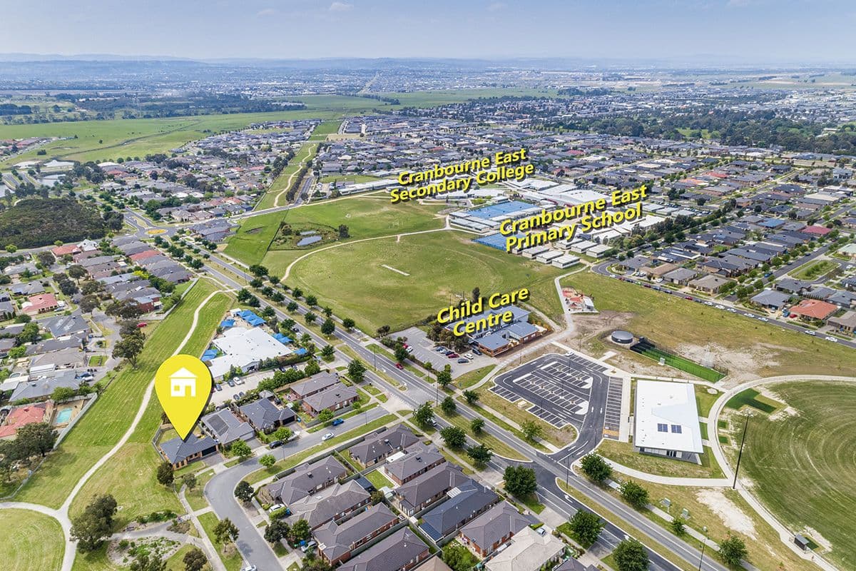 8 Avalon Crescent, Cranbourne East VIC 3977, Cranbourne East - Thumbnail 3