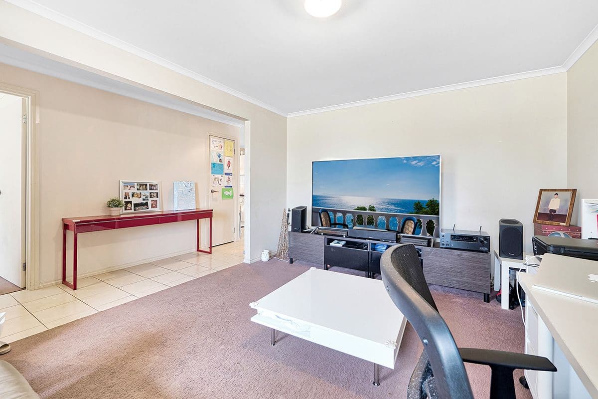 8 Avalon Crescent, Cranbourne East VIC 3977, Cranbourne East - Thumbnail 5