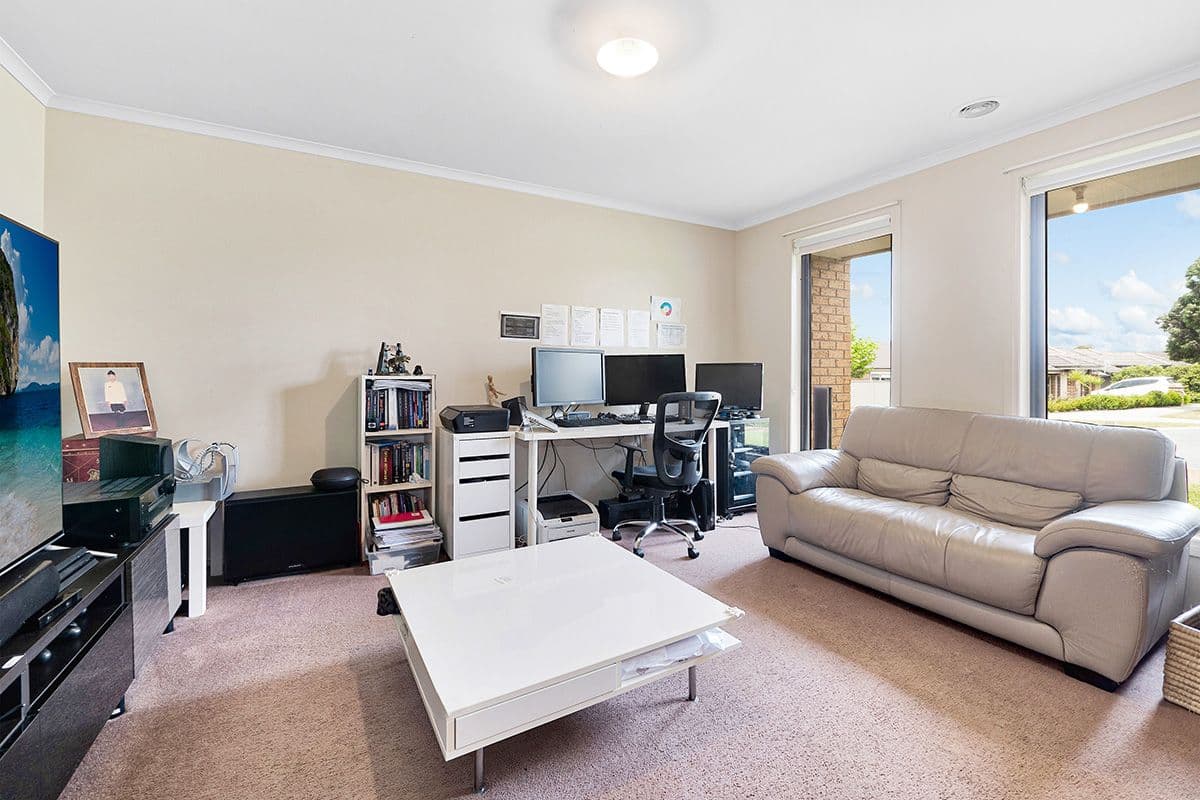 8 Avalon Crescent, Cranbourne East VIC 3977, Cranbourne East - Thumbnail 6
