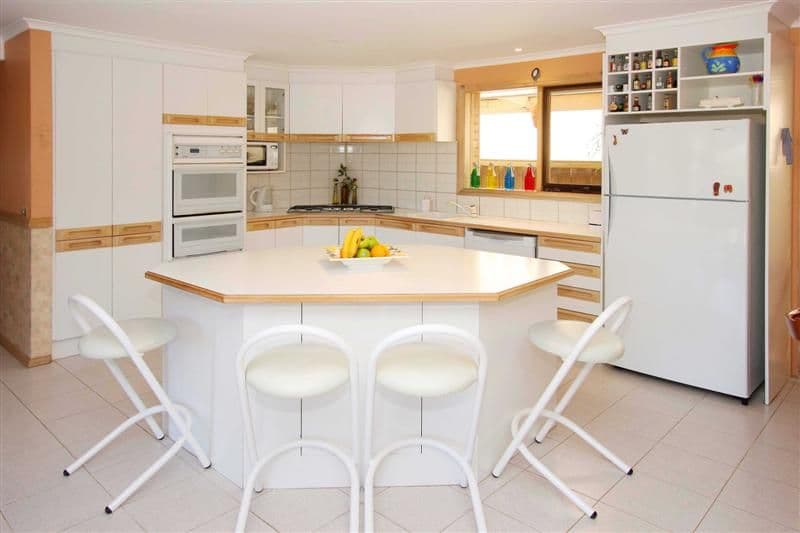 7 Cliffer Place, TAYLORS LAKES VIC 3038, Taylors Lakes - Thumbnail 4