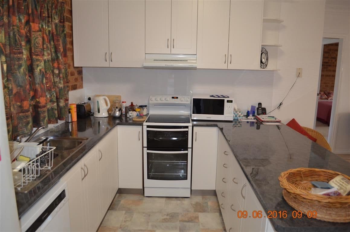 18 Russell Street, Tumut NSW 2720, Tumut - Thumbnail 2
