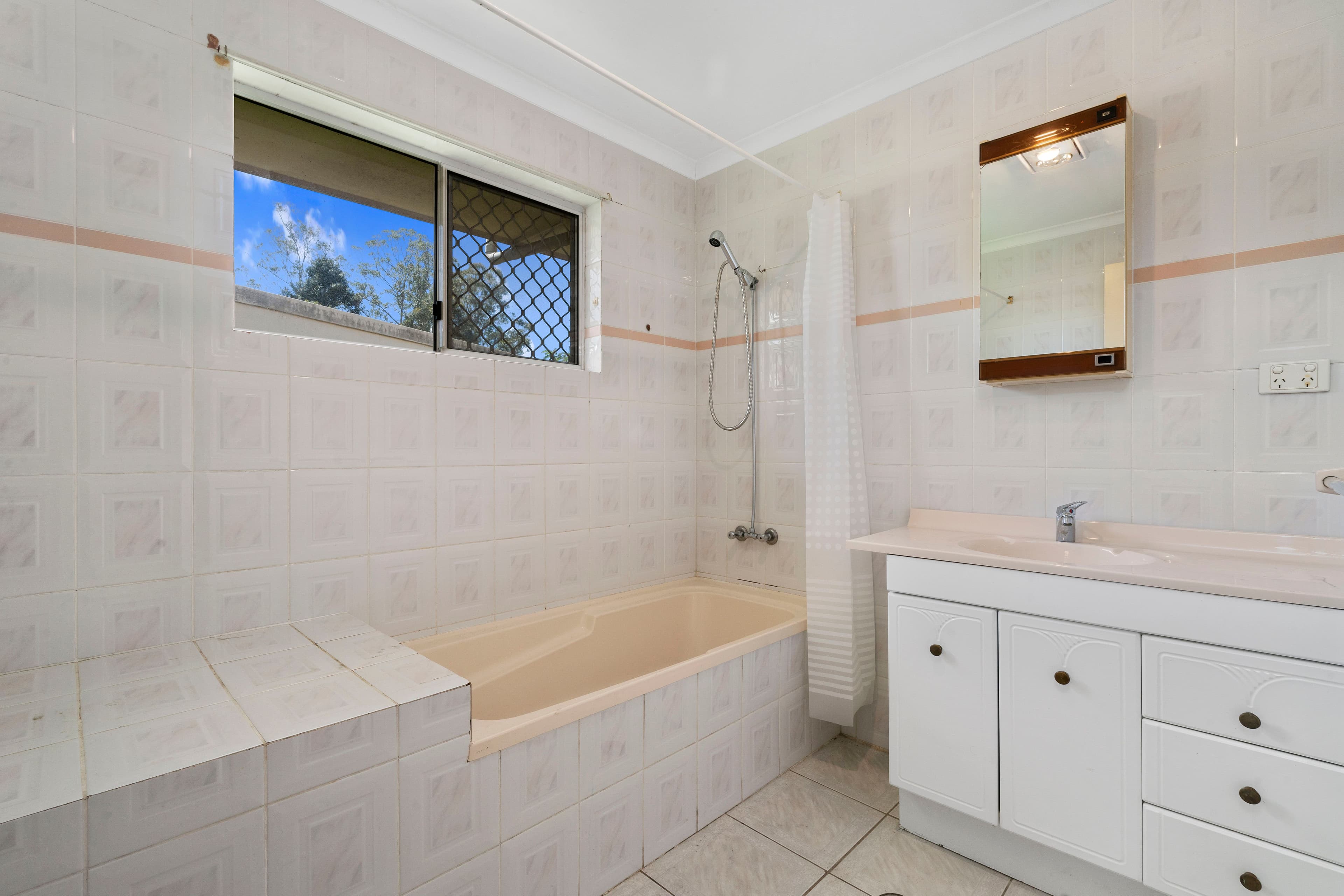 4 Graham Road, Morayfield QLD 4506, Morayfield - Thumbnail 5