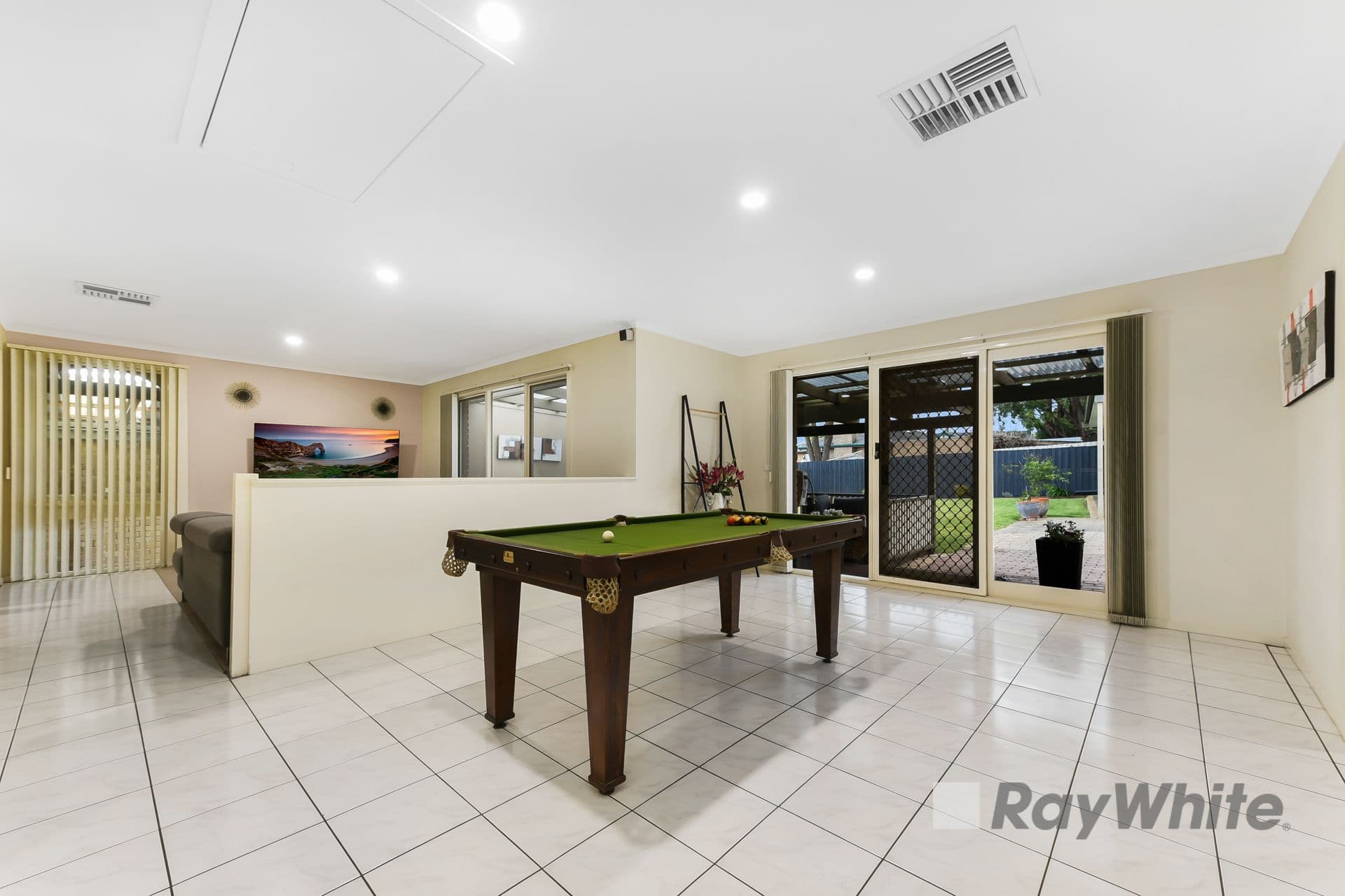 159 James Cook Drive, Endeavour Hills VIC 3802, Endeavour Hills - Thumbnail 4