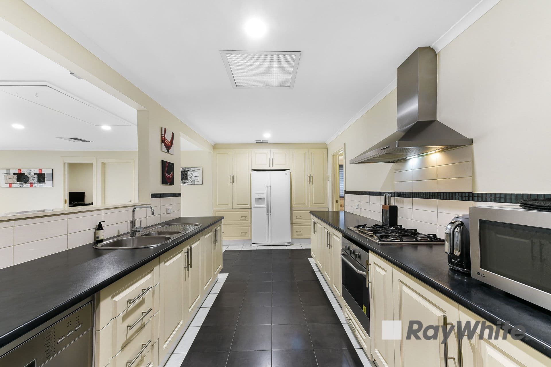 159 James Cook Drive, Endeavour Hills VIC 3802, Endeavour Hills - Thumbnail 6
