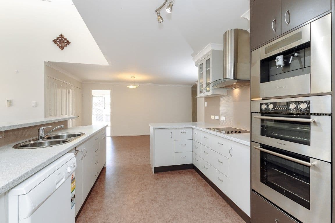 2 Phoenix Place, Telina QLD 4680, Telina - Thumbnail 2