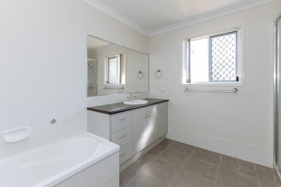 2 Phoenix Place, Telina QLD 4680, Telina - Thumbnail 7