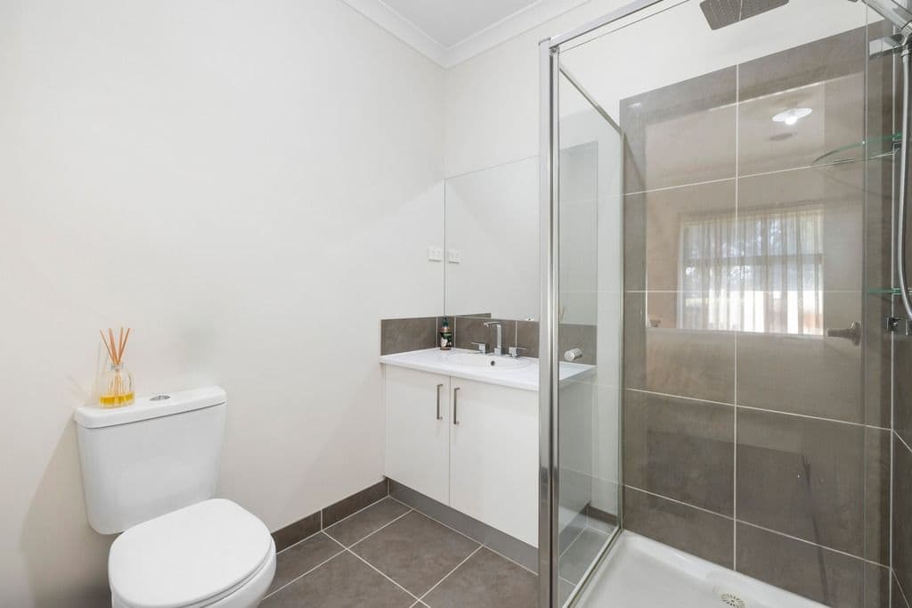 12A Ballan Road, Werribee VIC 3030, Werribee - Thumbnail 3