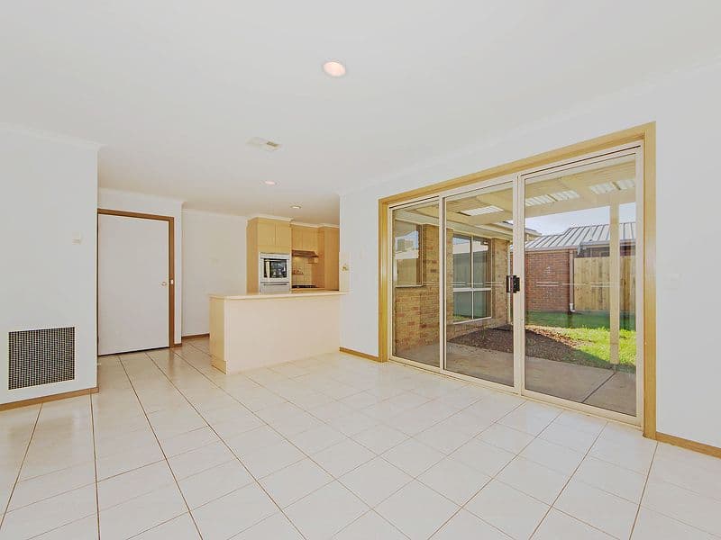 7 Beverley Court, HOPPERS CROSSING VIC 3029, Hoppers Crossing - Thumbnail 4