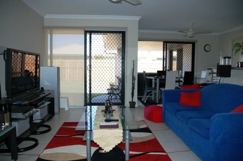 6 Courtney Street, ROTHWELL QLD 4022, Rothwell - Thumbnail 2