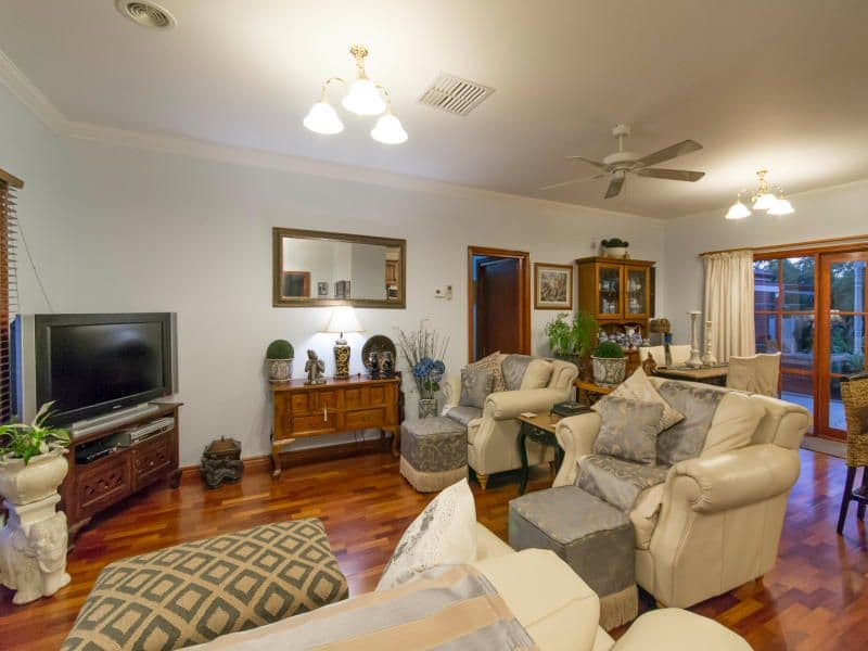 19 Mapiti Court, FRANKSTON VIC 3199, Frankston - Thumbnail 2