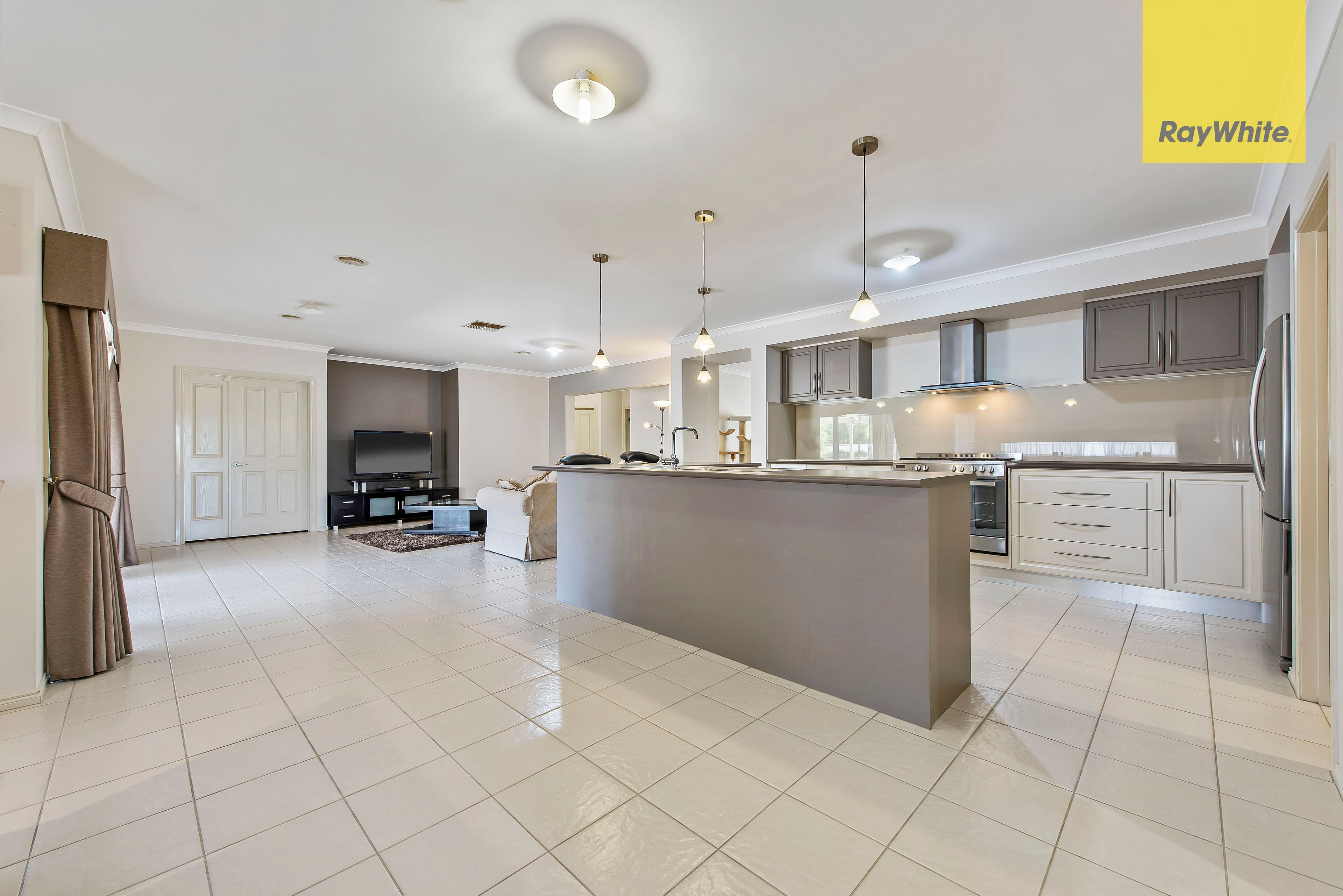 9 Linda Place, Kurunjang VIC 3337, Kurunjang - Thumbnail 5