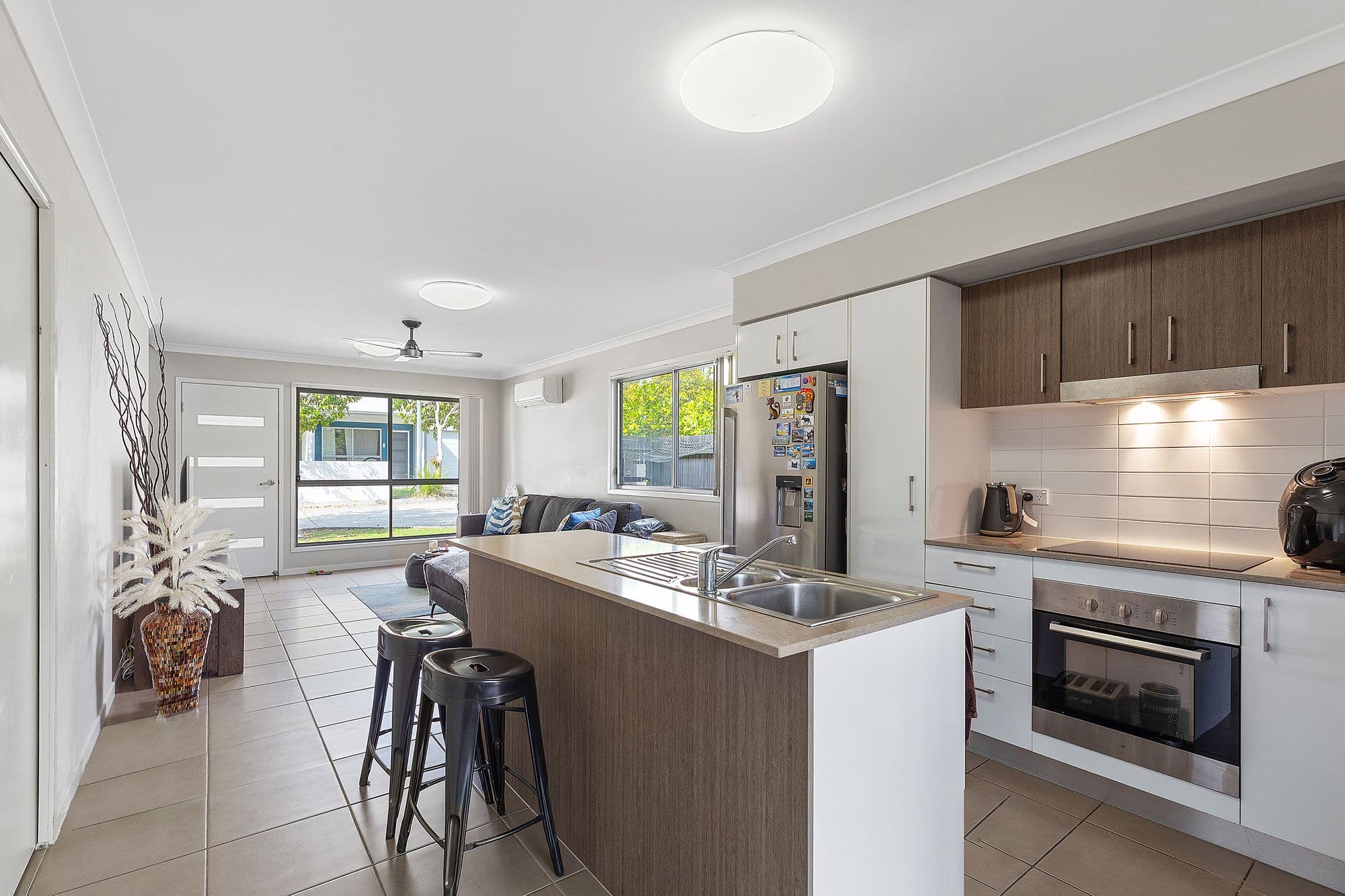 4 Fairoak Avenue, Clyde North - Thumbnail 2