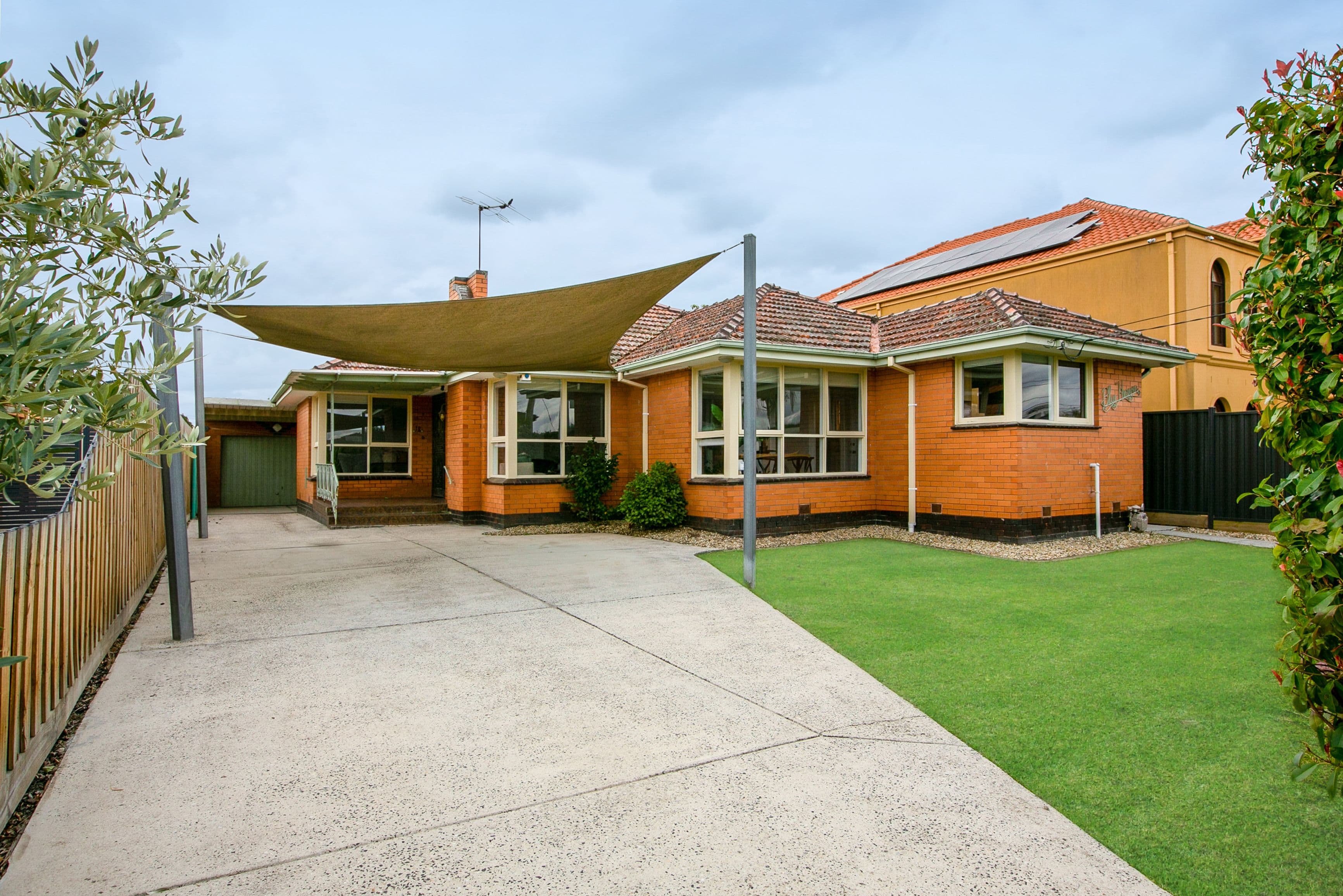 18 Robins Avenue, Reservoir VIC 3073, Reservoir - Image 1