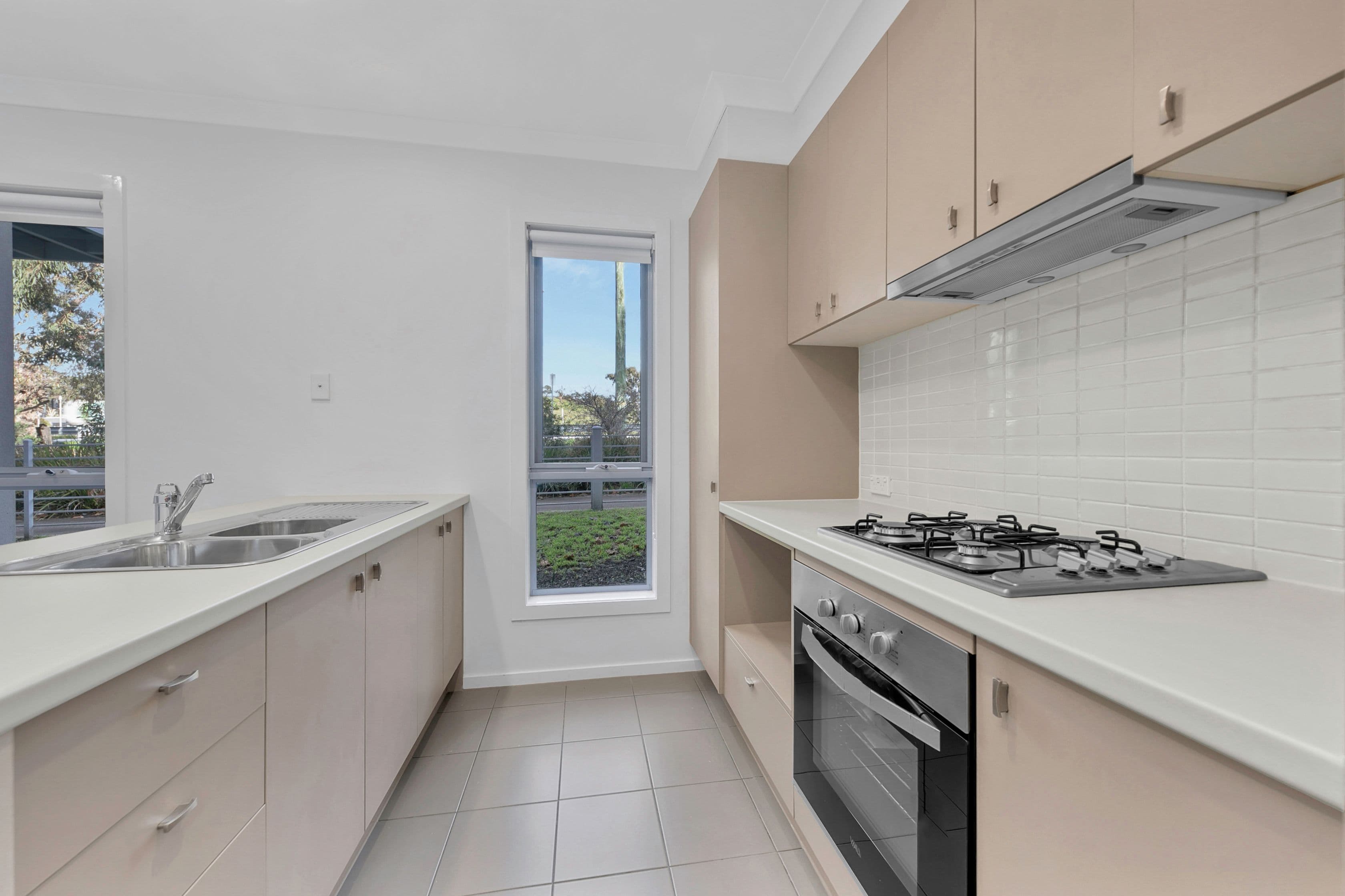 4 Pyrenees Lane, South Morang VIC 3752, South Morang - Thumbnail 2