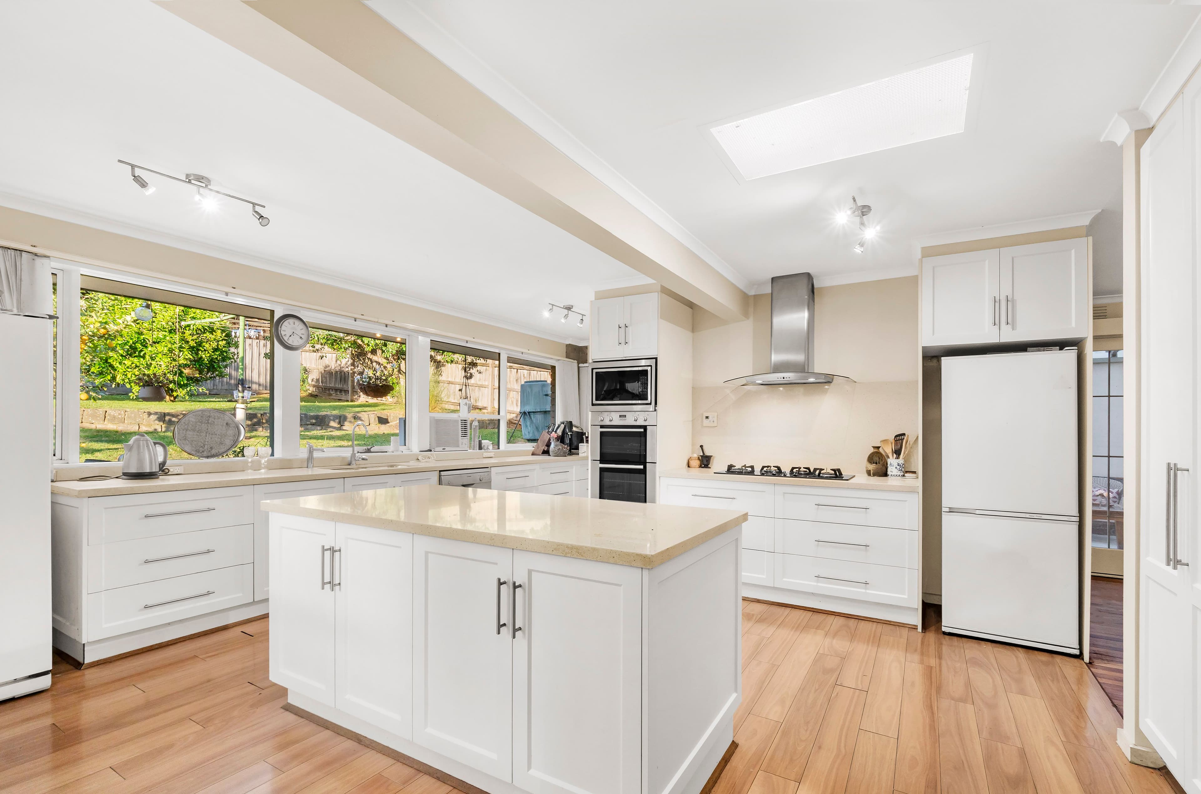 139 Dalton Street, Eltham VIC 3095, Eltham - Thumbnail 2