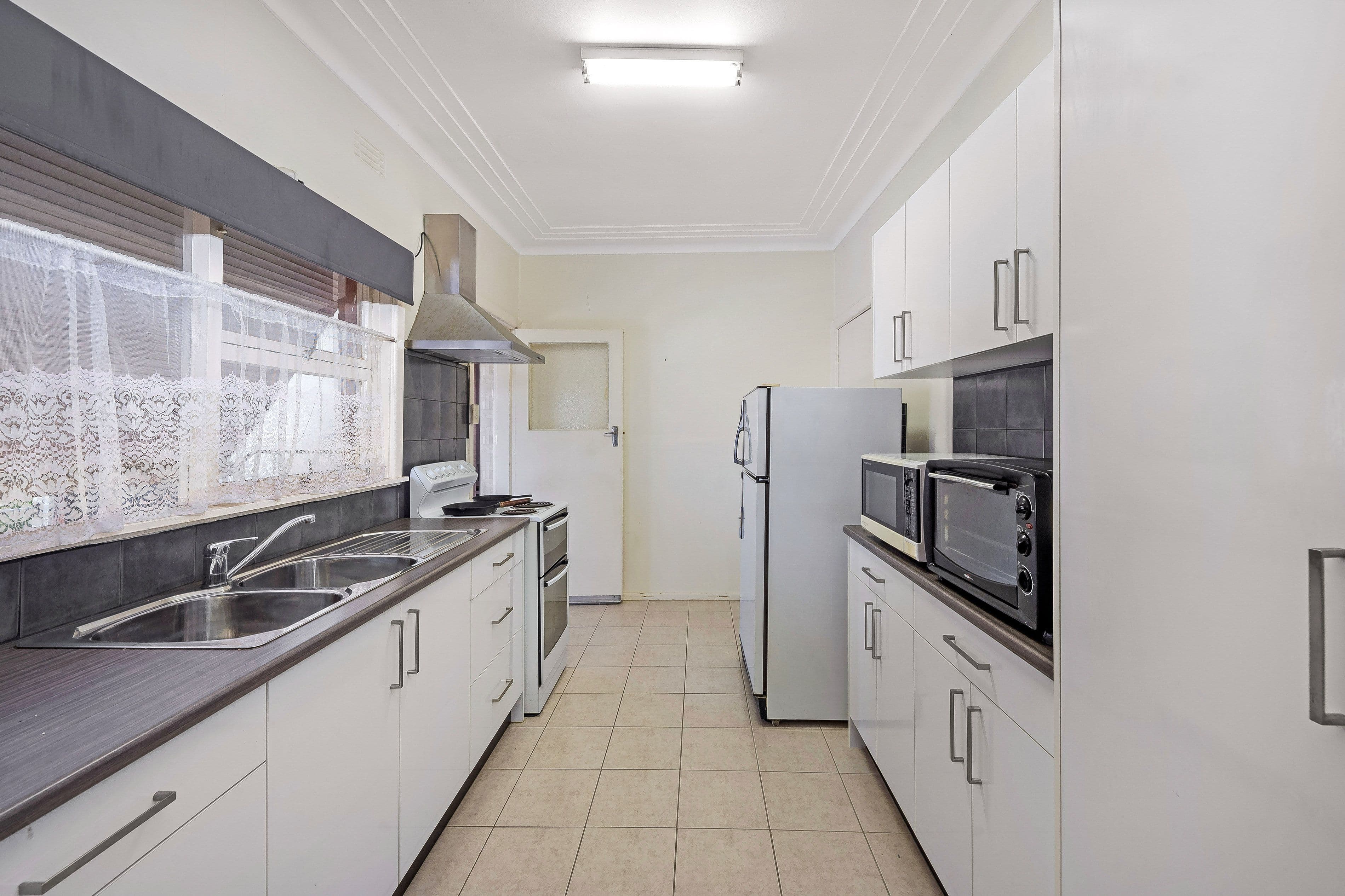 25 Peter Crescent, Greenacre NSW 2190, Greenacre - Thumbnail 3