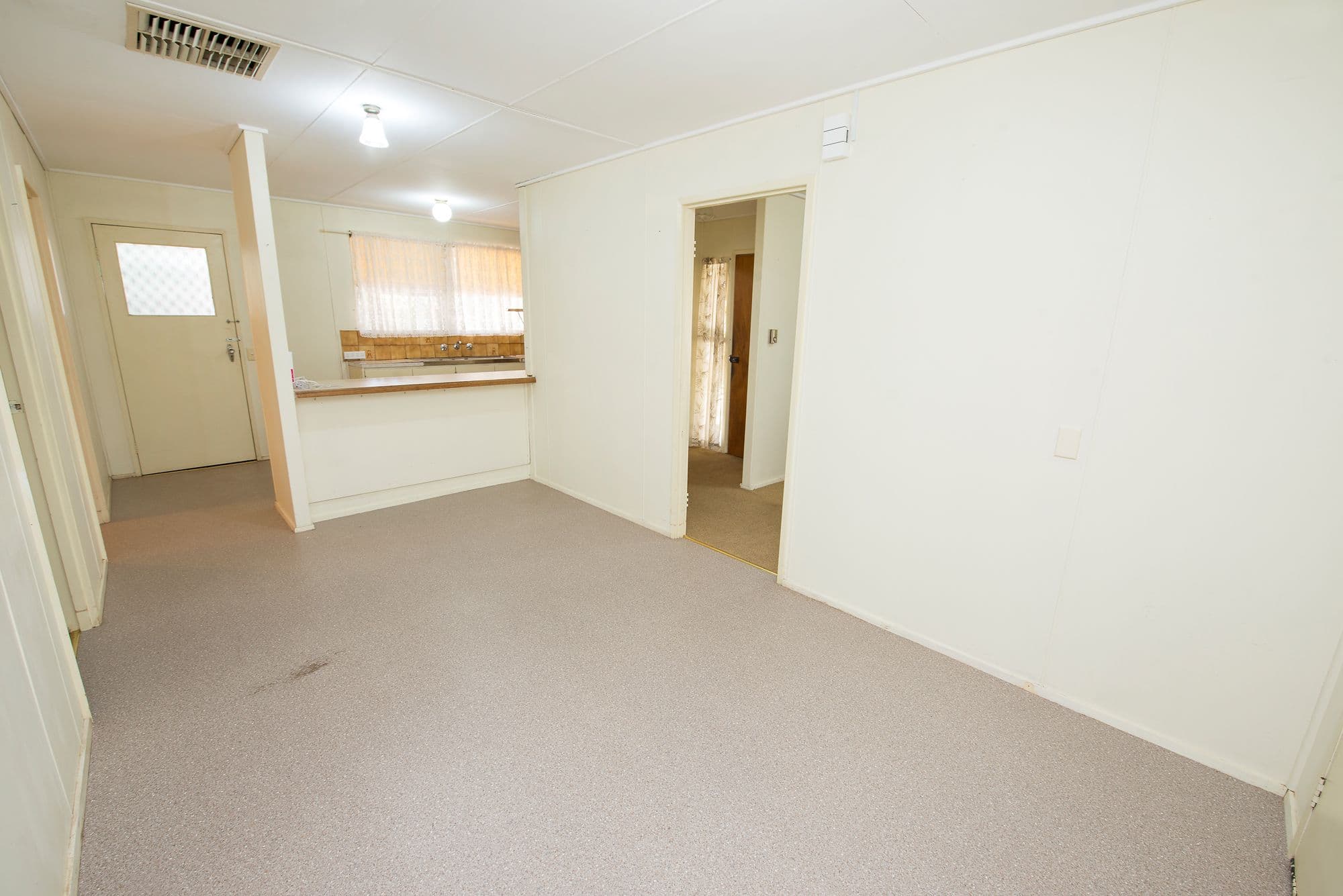 4 Hoare Street, Swan Hill VIC 3585, Swan Hill - Thumbnail 7