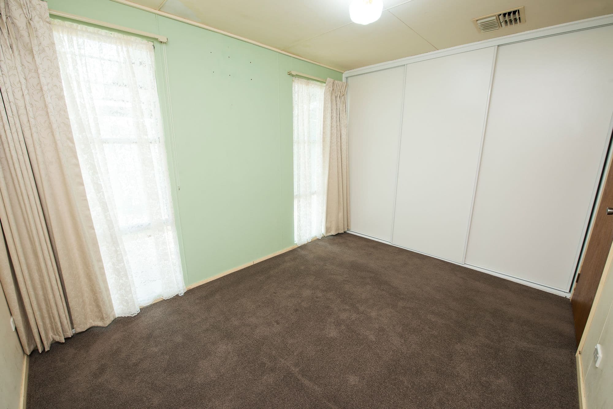 4 Hoare Street, Swan Hill VIC 3585, Swan Hill - Thumbnail 8
