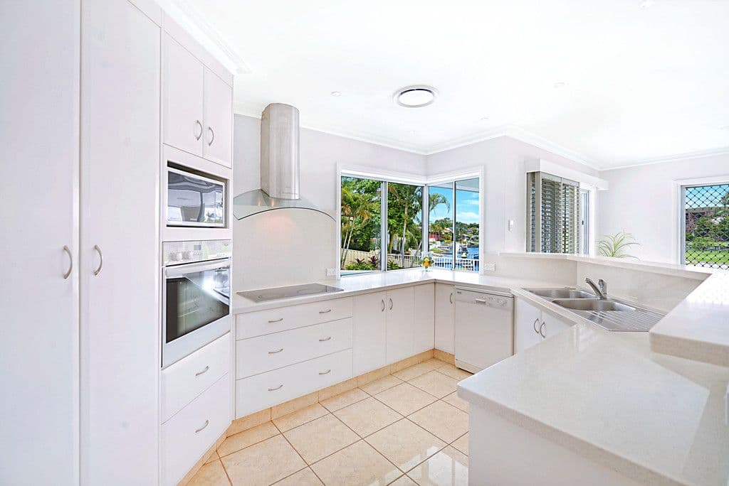 10 Panitz Street, Sorrento QLD 4217, Sorrento - Thumbnail 8