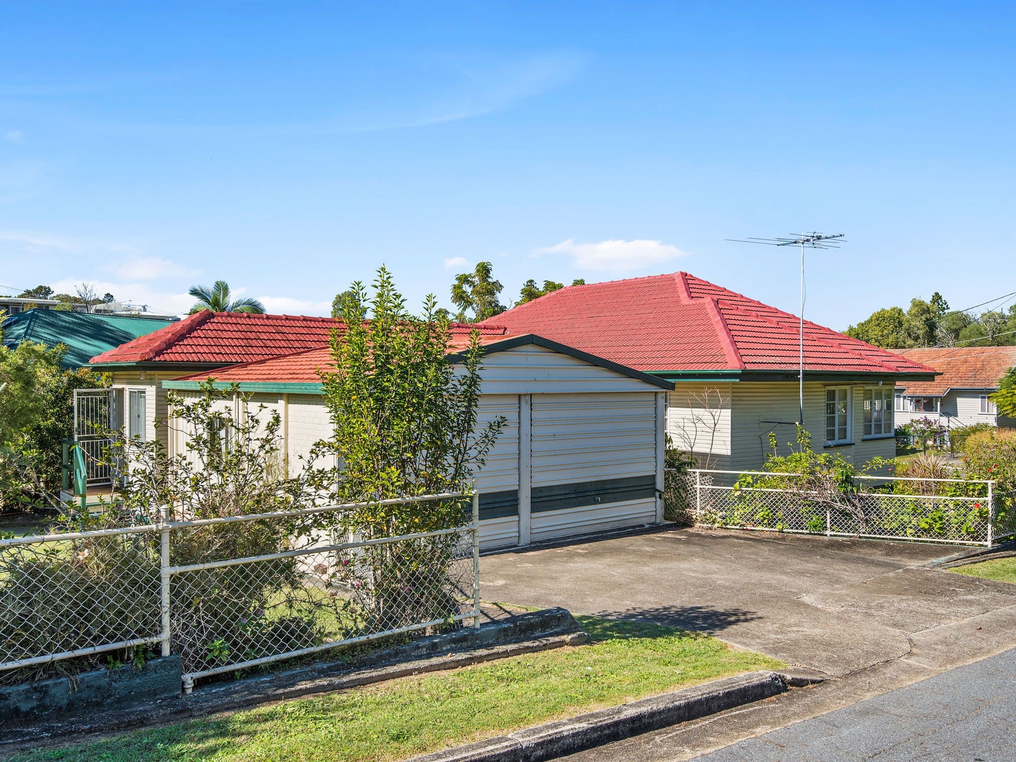 36 Dante Drive, Seven Hills QLD 4170, Seven Hills - Thumbnail 3