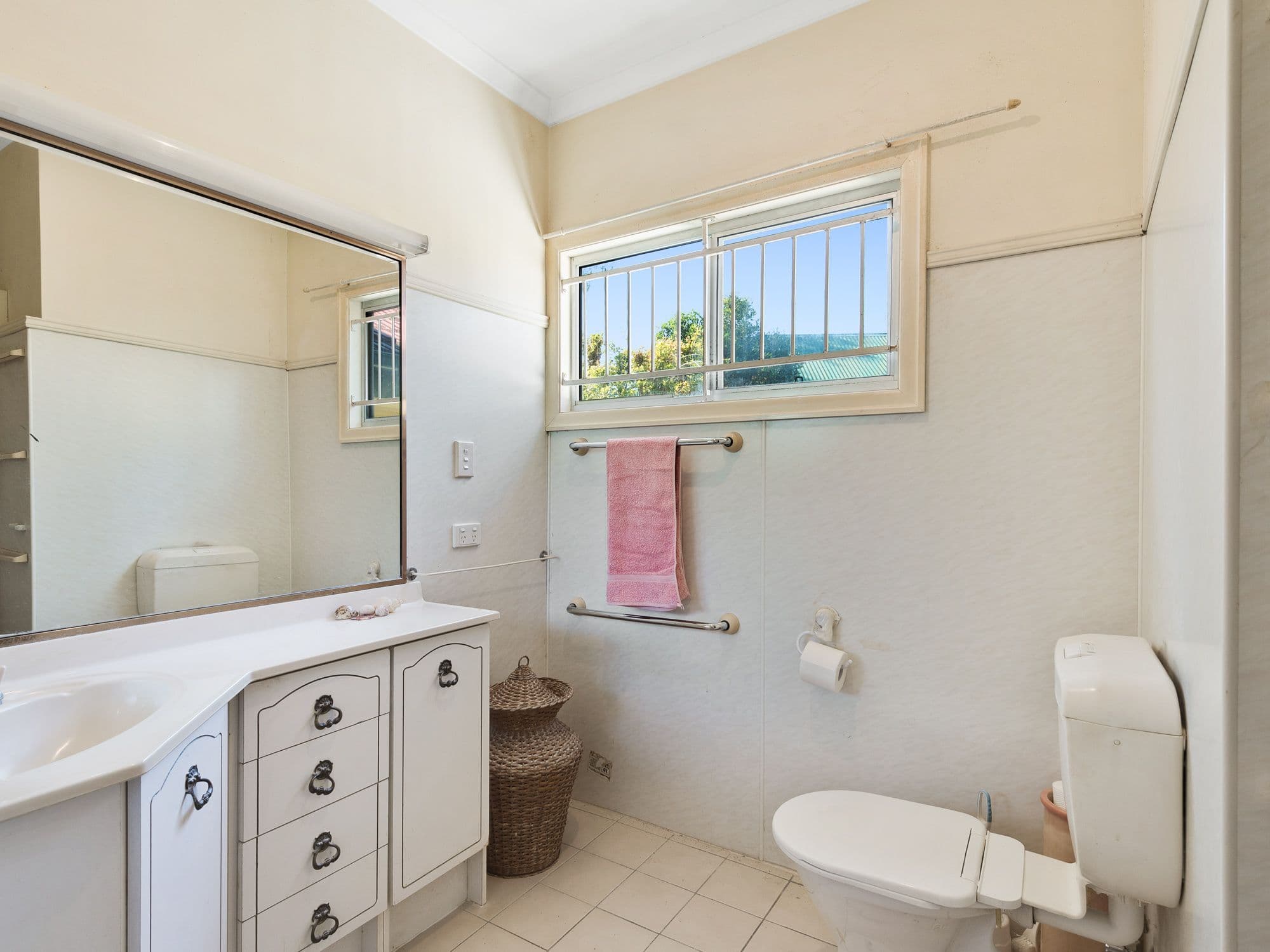36 Dante Drive, Seven Hills QLD 4170, Seven Hills - Thumbnail 8