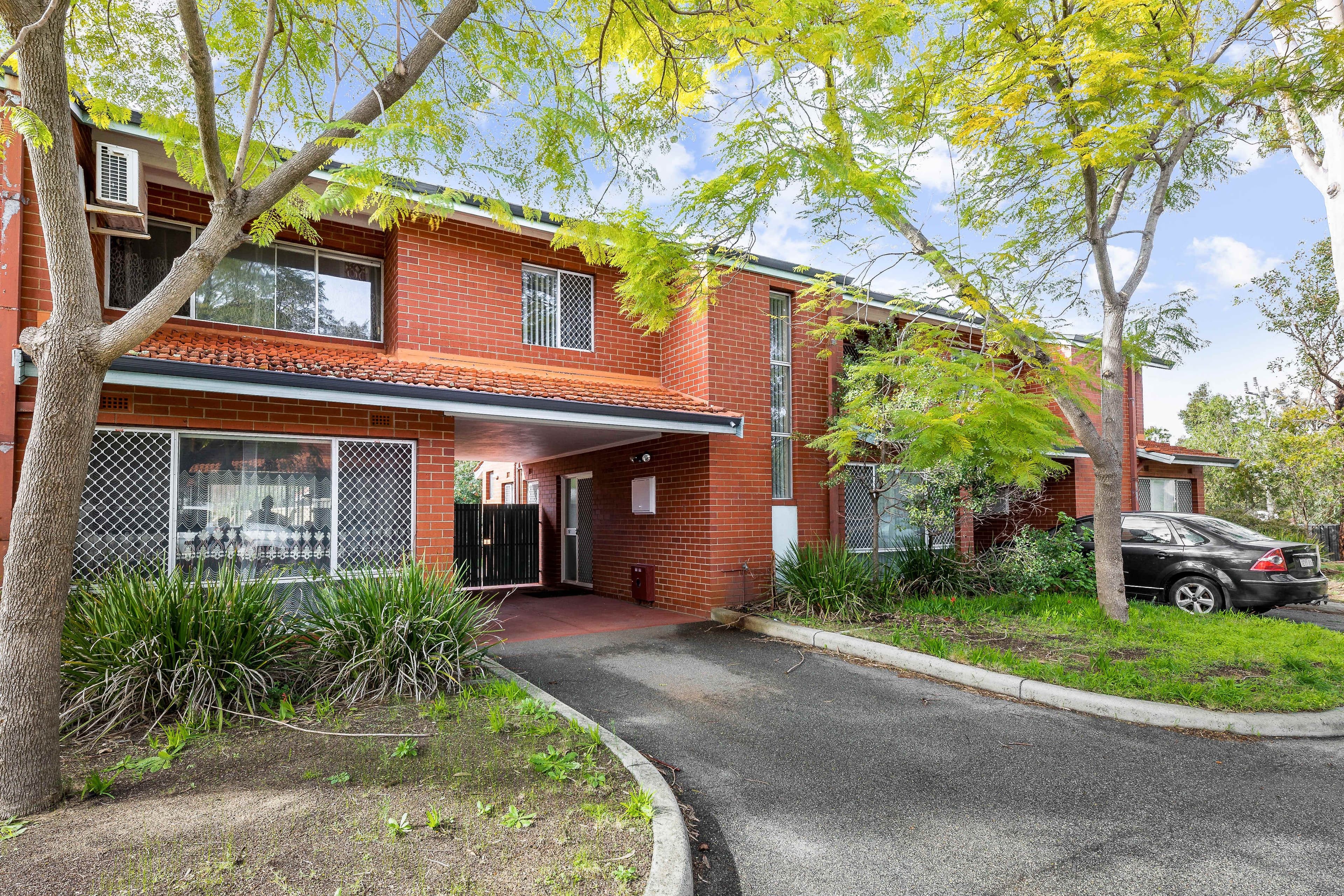 16B Casserley Avenue, Girrawheen WA 6064, Girrawheen - Thumbnail 2