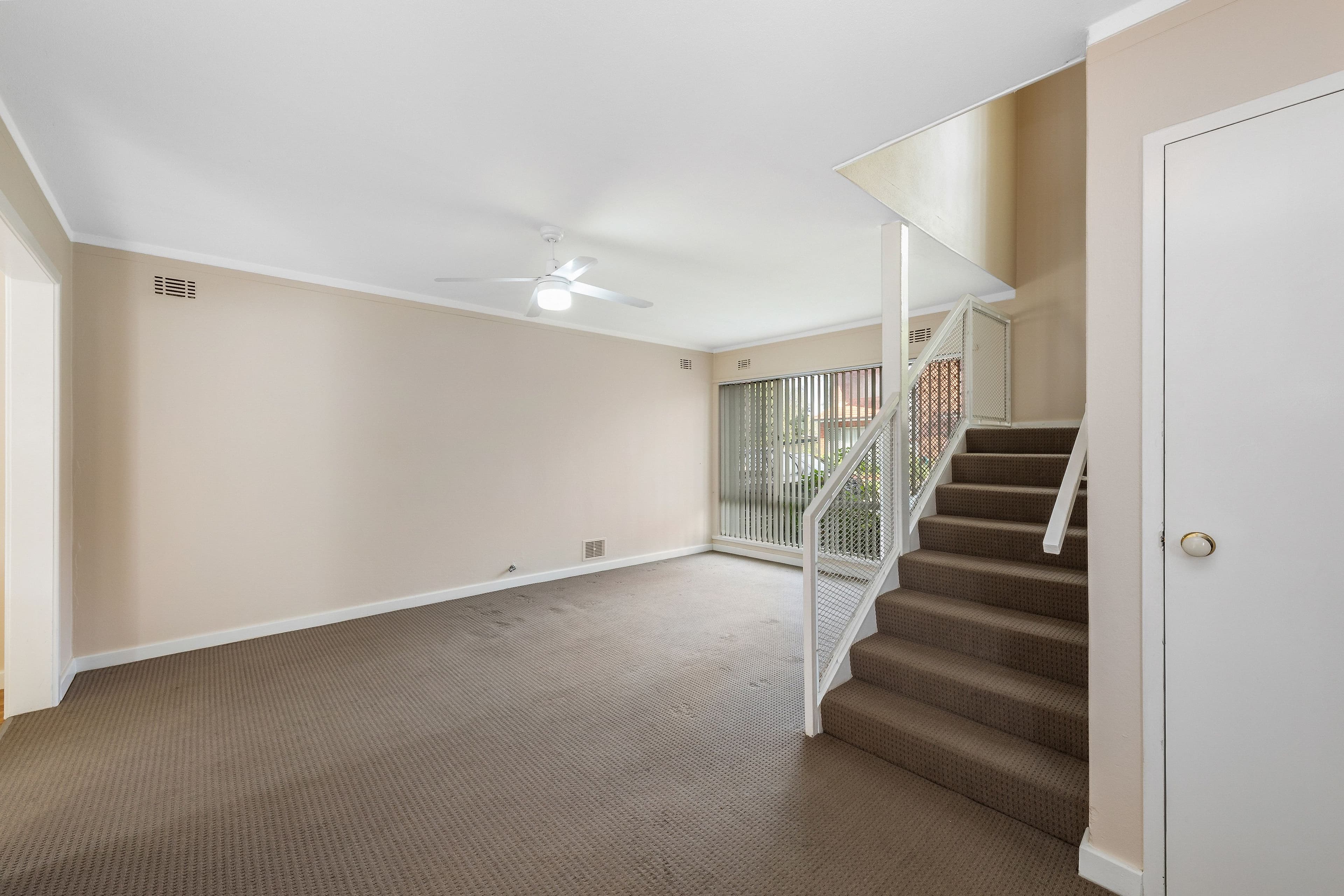16B Casserley Avenue, Girrawheen WA 6064, Girrawheen - Thumbnail 8