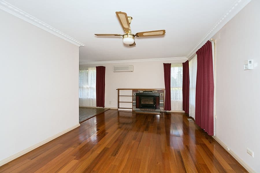 13 Joan Street, MELTON VIC 3337, Melton - Thumbnail 3
