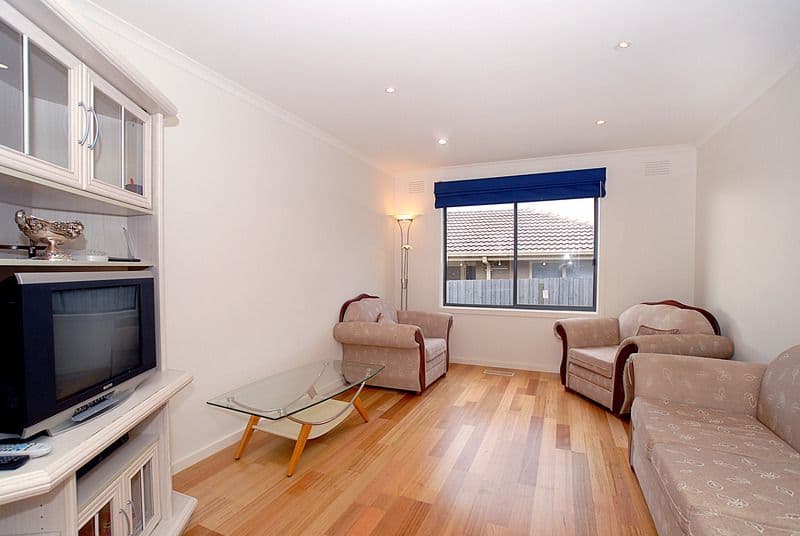 8 Castlecrag Close, ENDEAVOUR HILLS VIC 3802, Endeavour Hills - Thumbnail 3