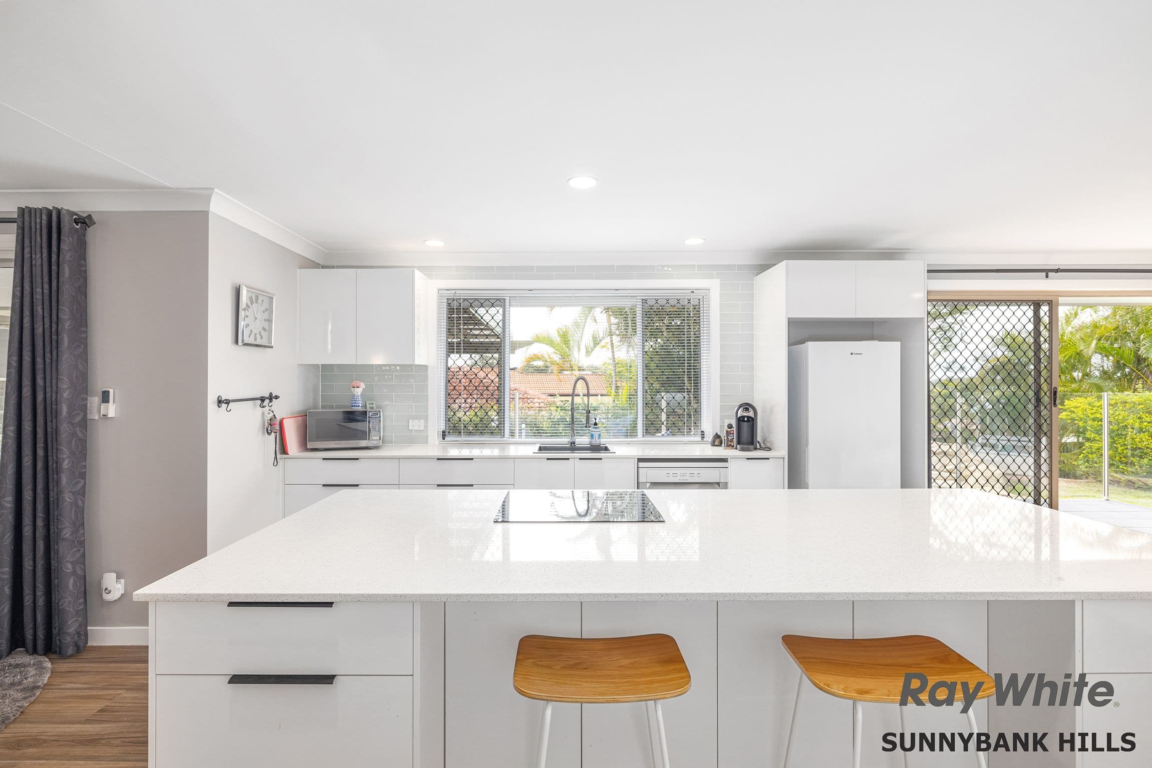 10 Carrumbella Drive, Arundel QLD 4214, Arundel - Thumbnail 8