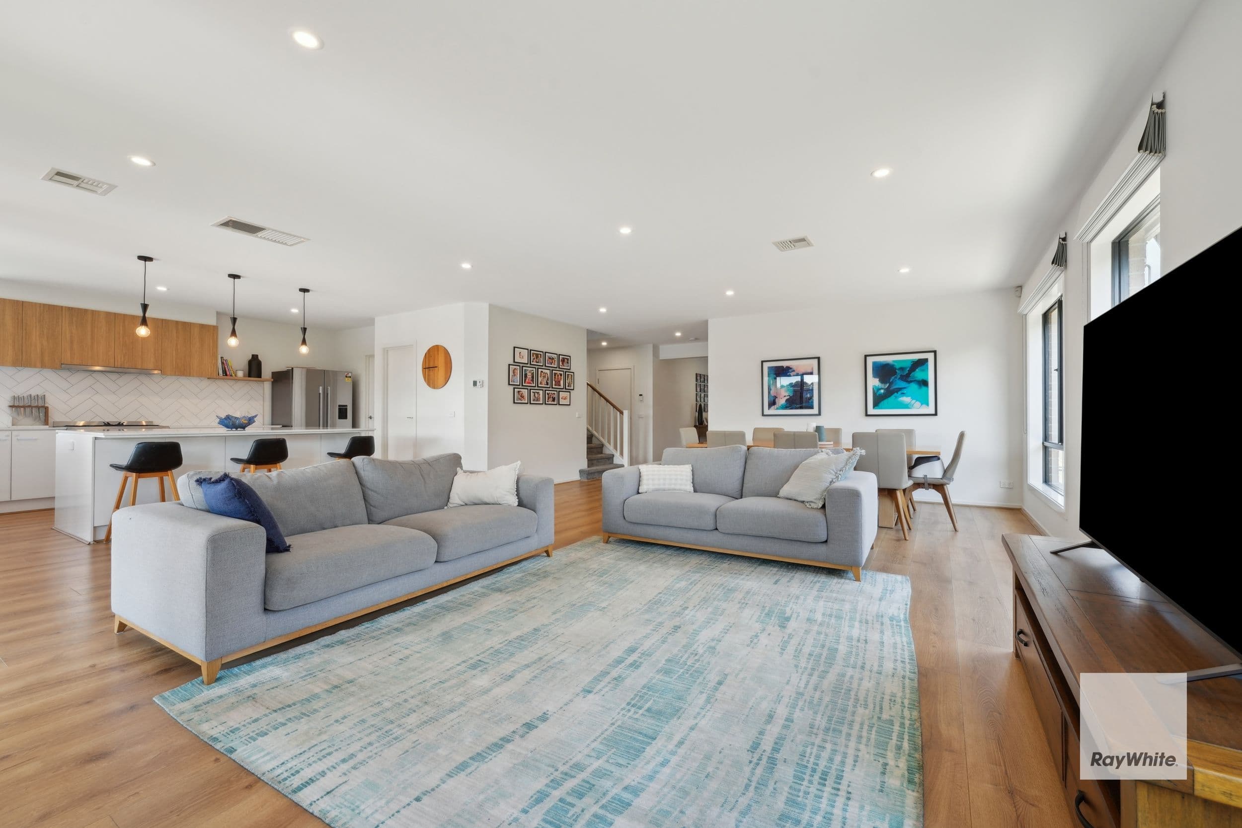 8 Toombon Street, Werribee VIC 3030, Werribee - Thumbnail 2