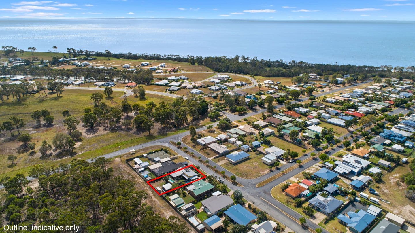 5 Lakeside Drive, Burrum Heads QLD 4659, Burrum Heads - Thumbnail 2