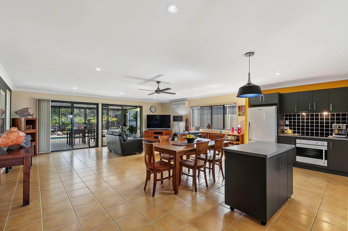 5 Lakeside Drive, Burrum Heads QLD 4659, Burrum Heads - Thumbnail 5