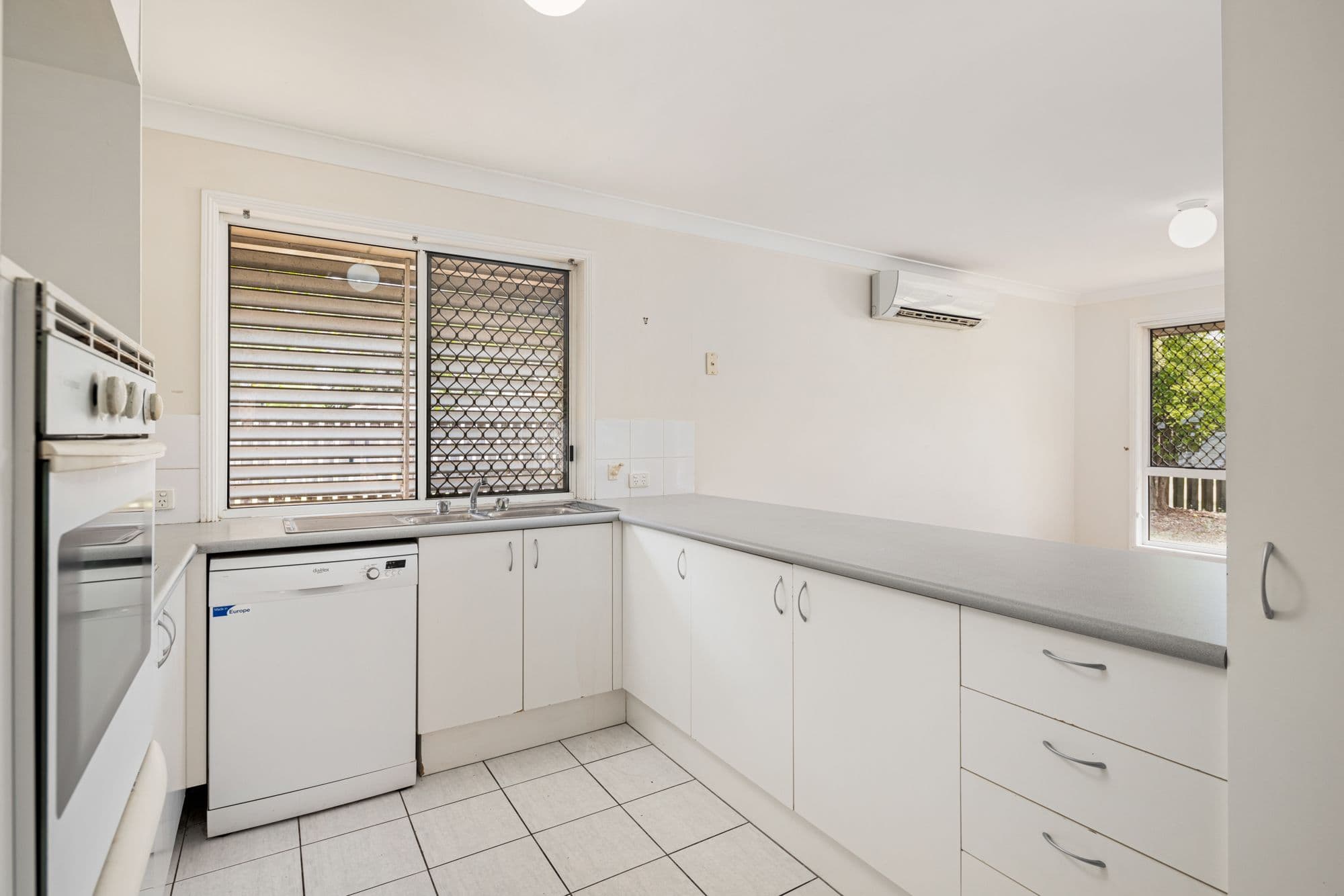 52 Northumbria Road, Boondall QLD 4034, Boondall - Thumbnail 4