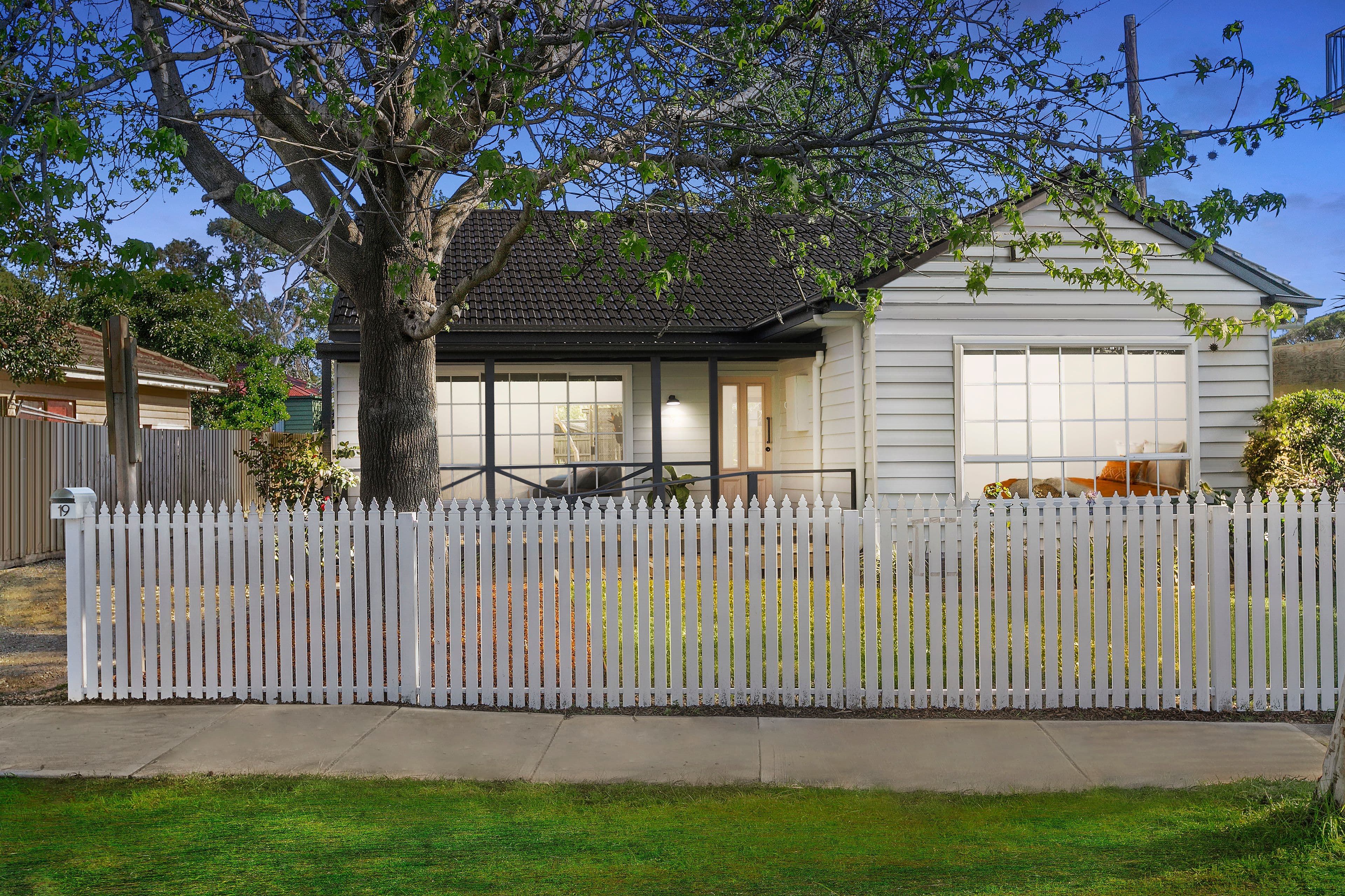 19 Jubilee Avenue, Seaford VIC 3198, Seaford - Image 1