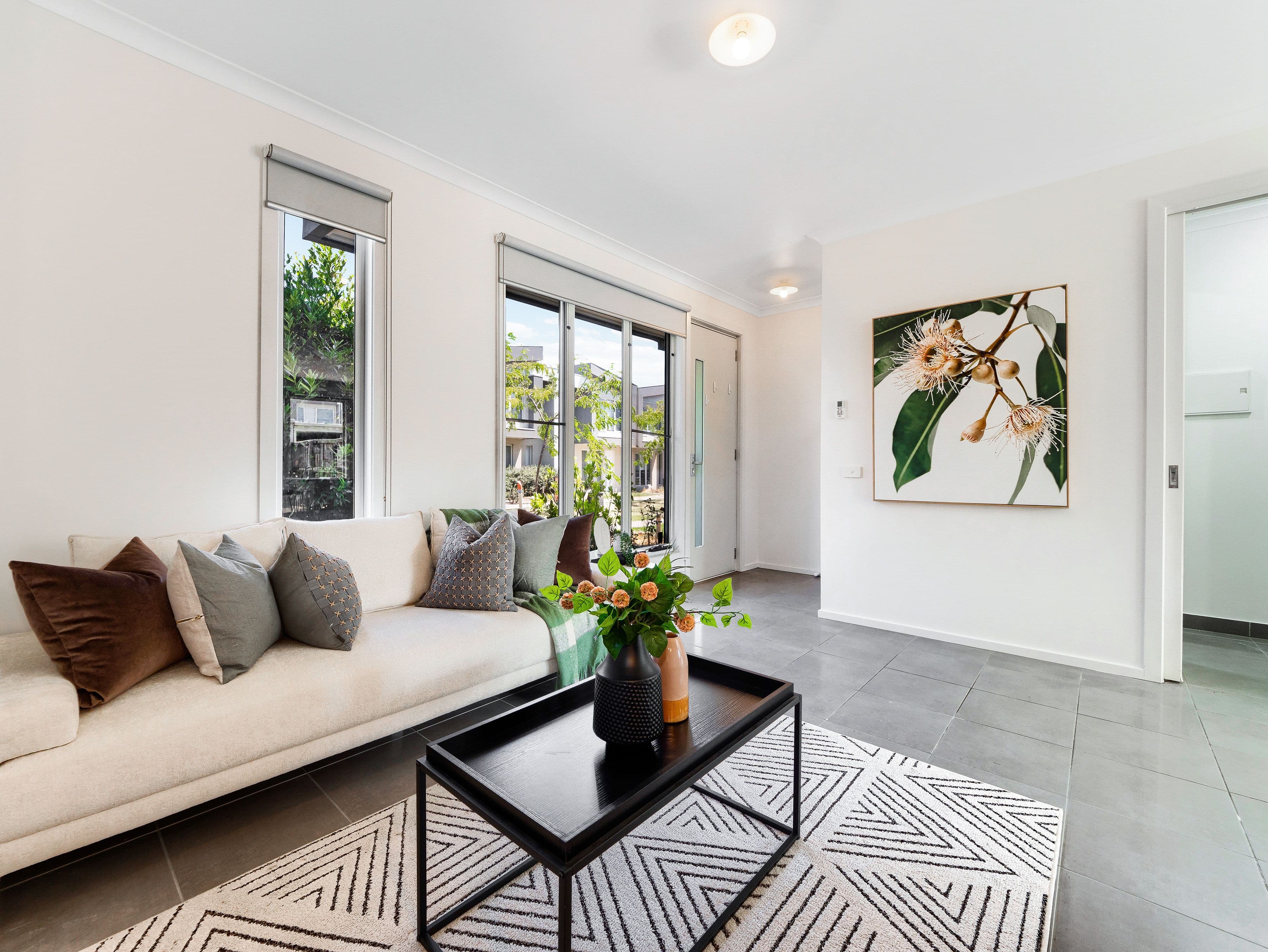 4 Pebblebeach Path, Cranbourne VIC 3977, Cranbourne - Thumbnail 2