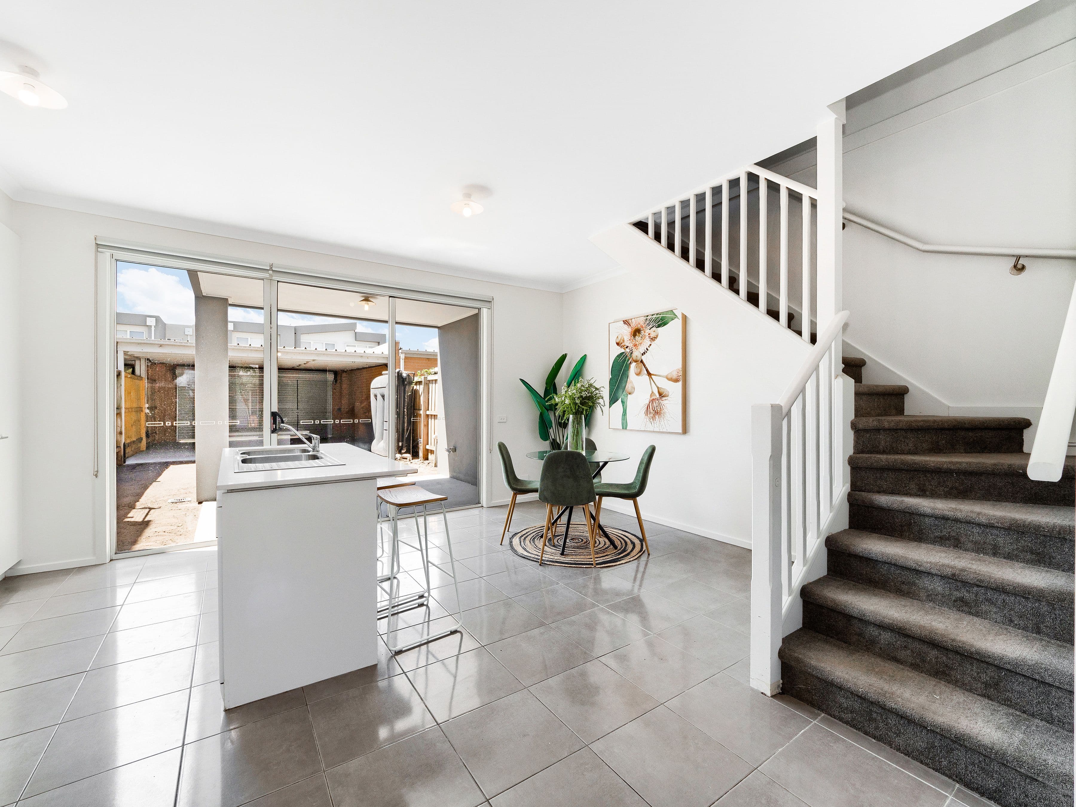 4 Pebblebeach Path, Cranbourne VIC 3977, Cranbourne - Thumbnail 4
