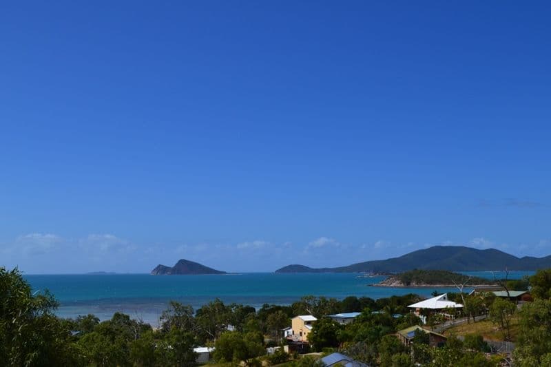 26 RATTRAY Avenue, HIDEAWAY BAY QLD 4800, Hideaway Bay - Thumbnail 3