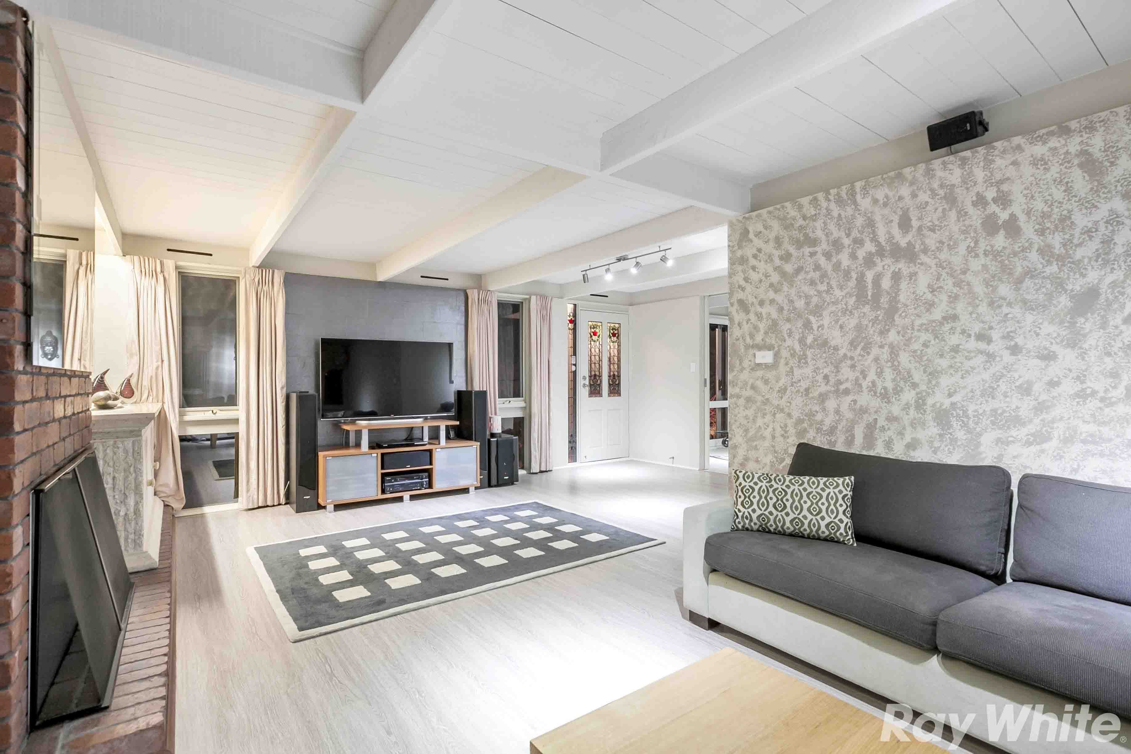10 Lewis Close, Mill Park VIC 3082, Mill Park - Thumbnail 4
