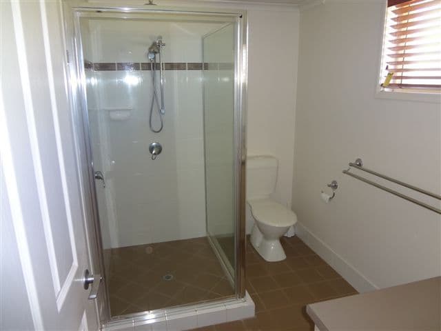 11 Campbell Drive, HIGHFIELDS QLD 4352, Highfields - Thumbnail 5
