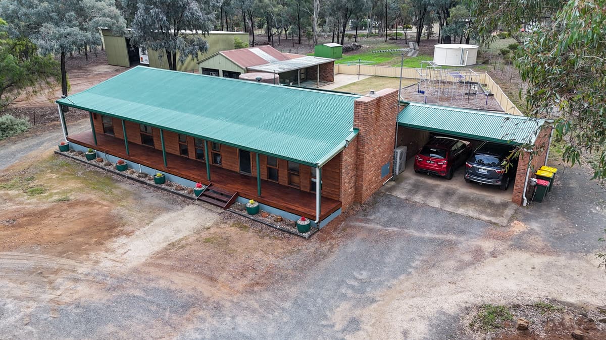 62 Reef Street, Wedderburn VIC 3518, Wedderburn - Thumbnail 2