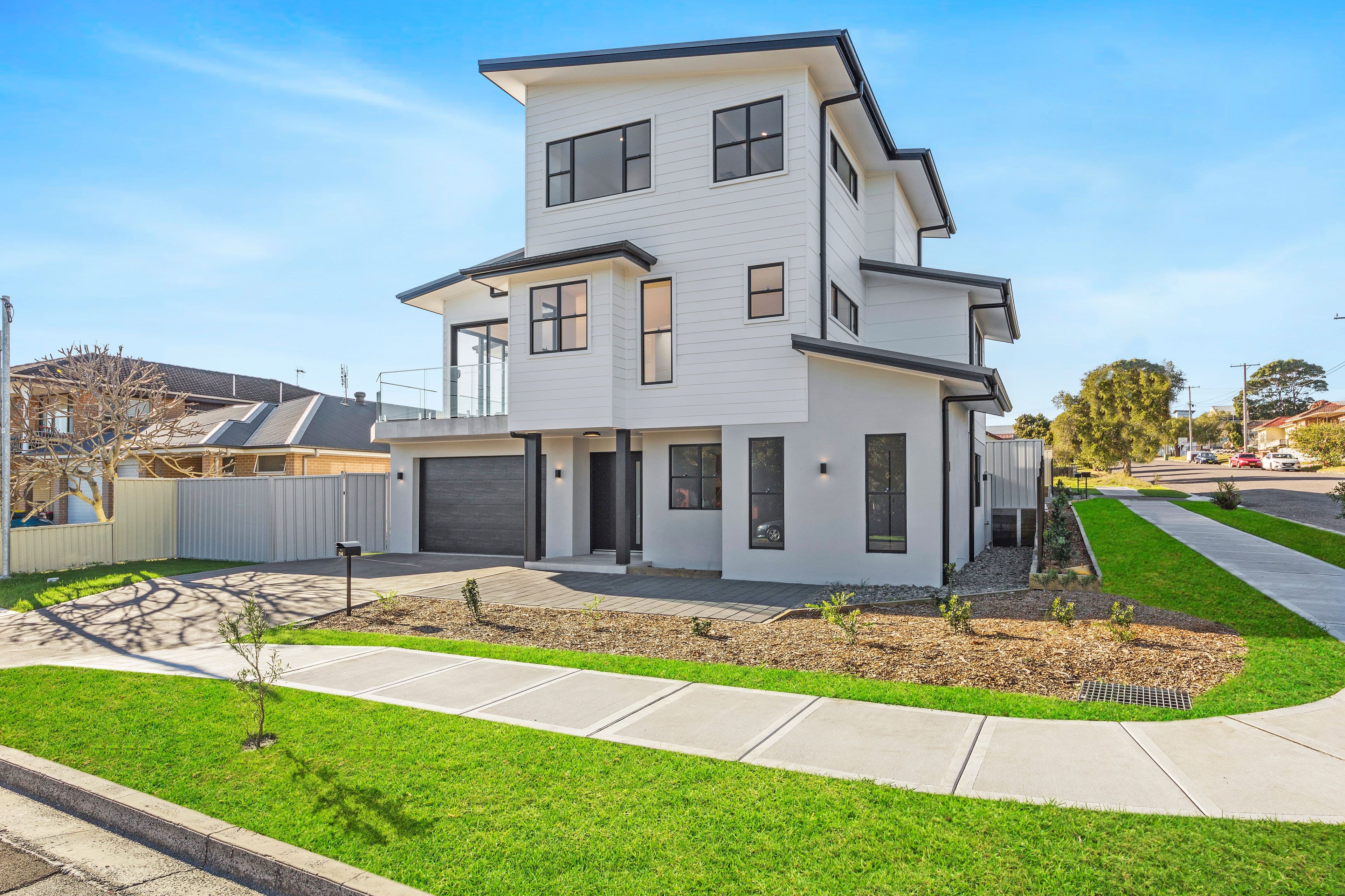 84 Lakeside Parade, The Entrance - Image 1