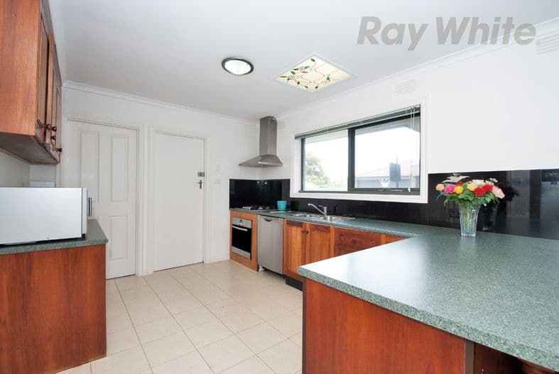 22 STREETON Road, Bayswater VIC 3153, Bayswater - Thumbnail 4