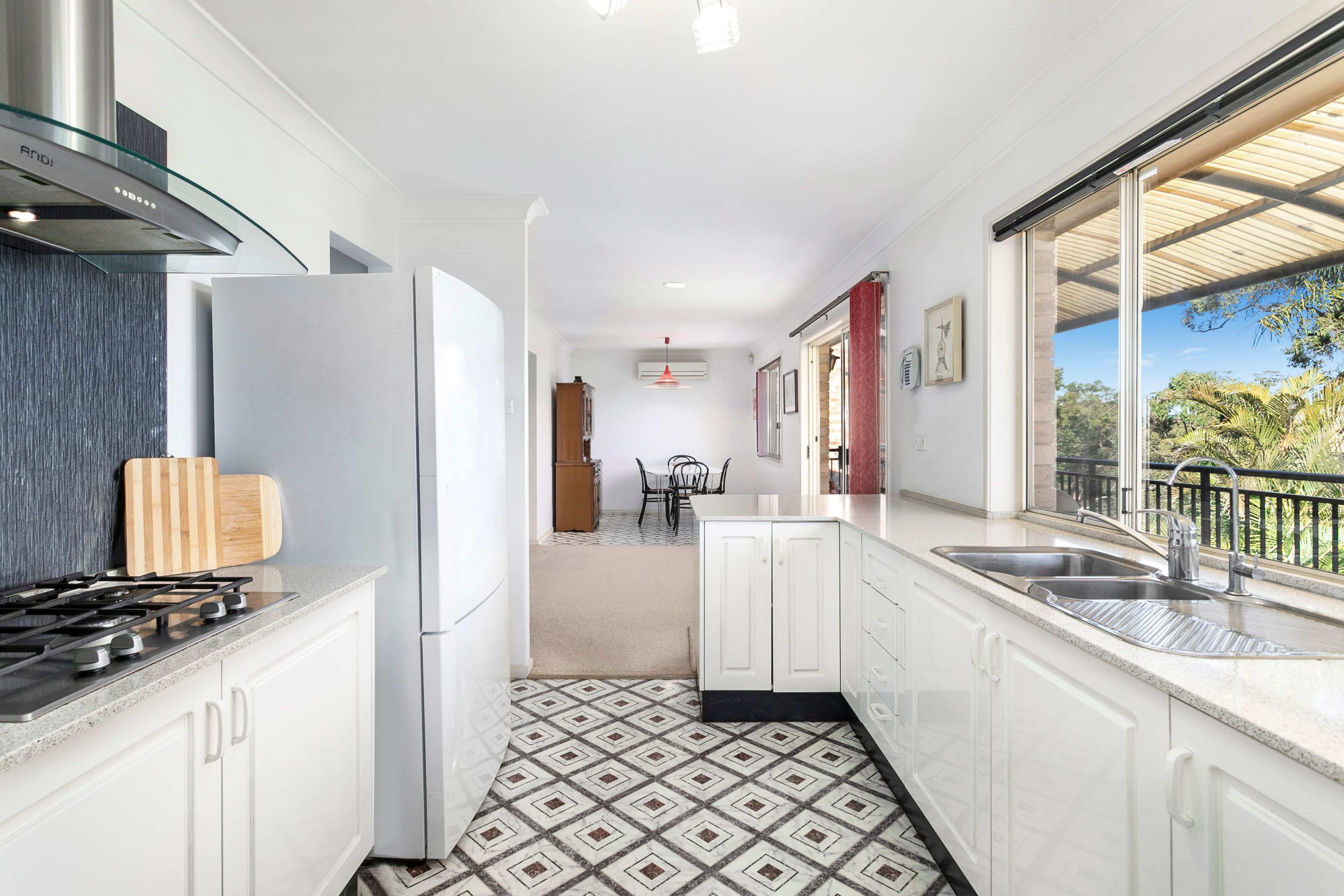 9 Karangi Place, Illawong - Thumbnail 3